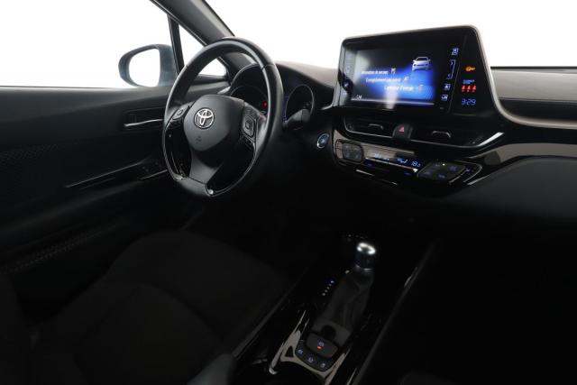 Toyota C-Hr image 6