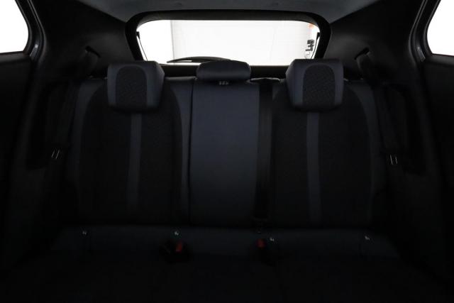 Peugeot 2008 image 1