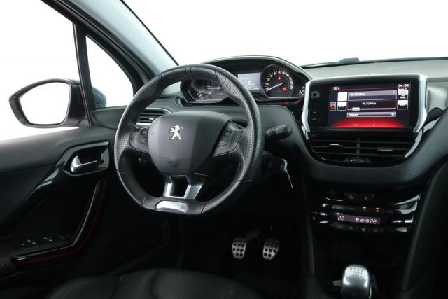 Peugeot 208 image 2