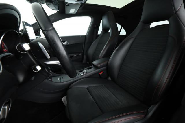 Mercedes Benz Cla image 3