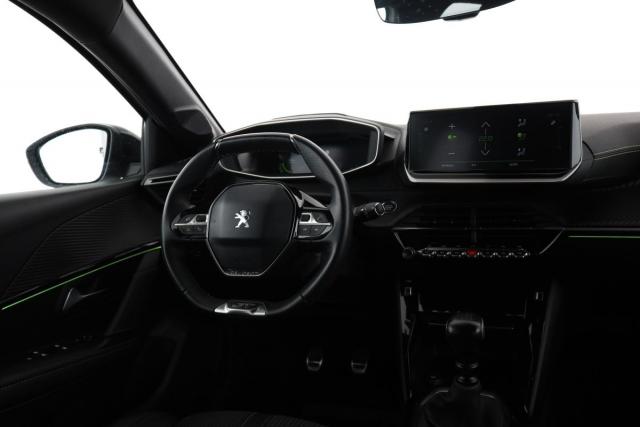 Peugeot 208 image 8