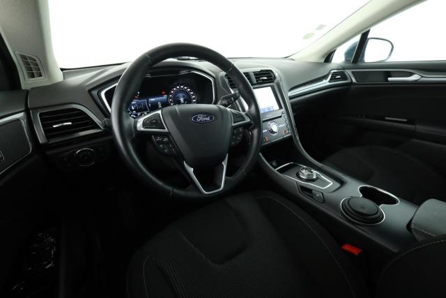 Ford Mondeo image 6