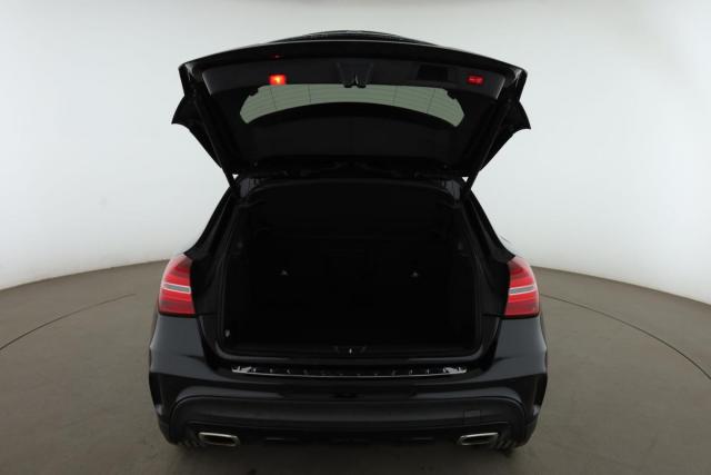 Mercedes Benz Gla image 5