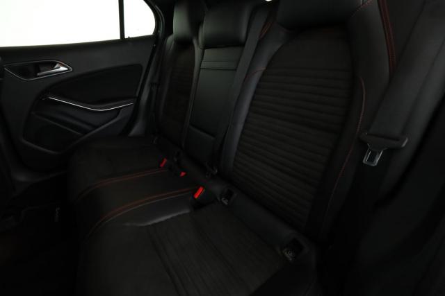 Mercedes Benz Gla image 7