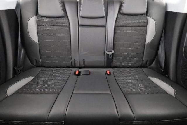 Peugeot 2008 image 3