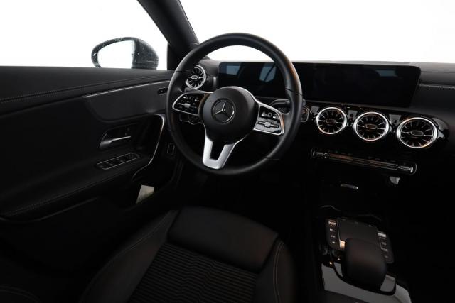 Mercedes Benz Cla image 9