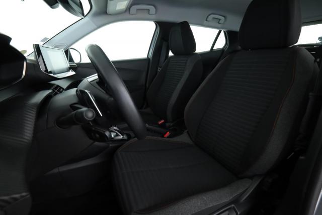 Peugeot 2008 image 1