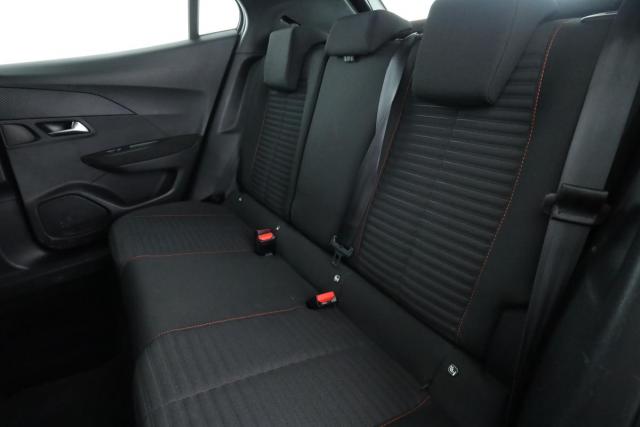 Peugeot 2008 image 3