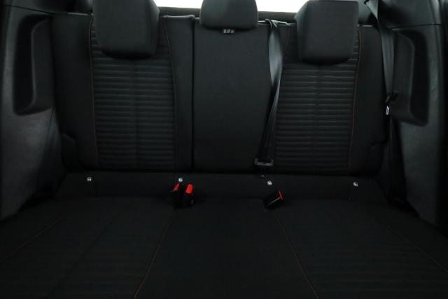 Peugeot 2008 image 5