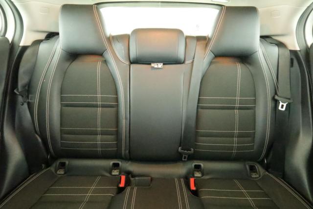 Mercedes Benz Gla image 5