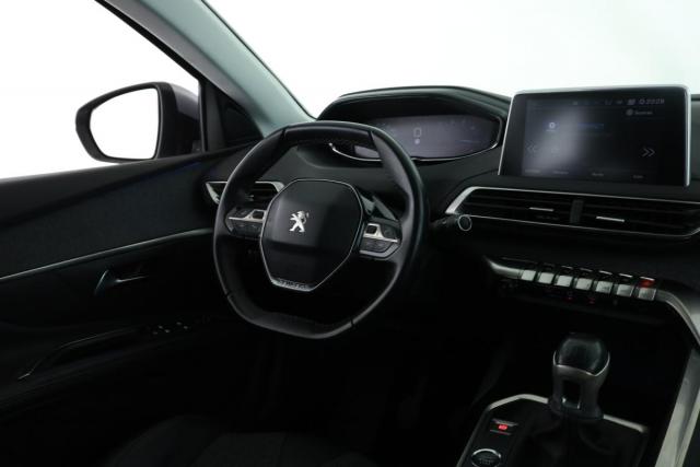 Peugeot 5008 image 1