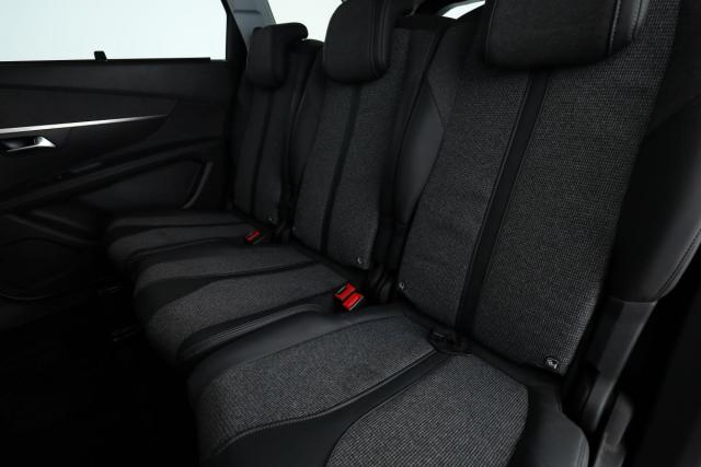 Peugeot 5008 image 9