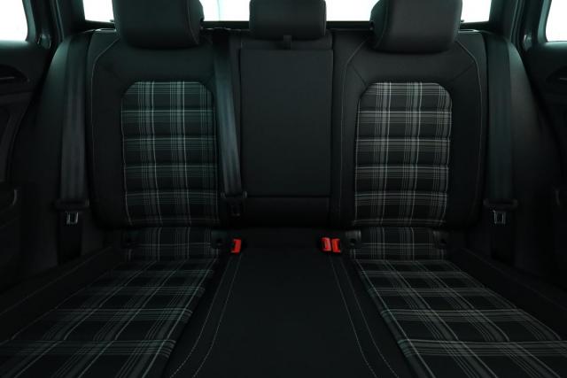 Volkswagen Golf Sw image 8