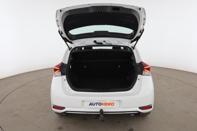 Toyota Auris image 7