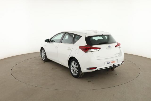 Toyota Auris image 9