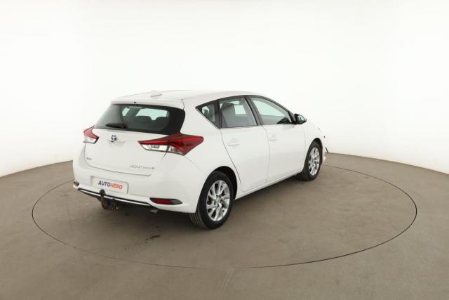 Toyota Auris image 4