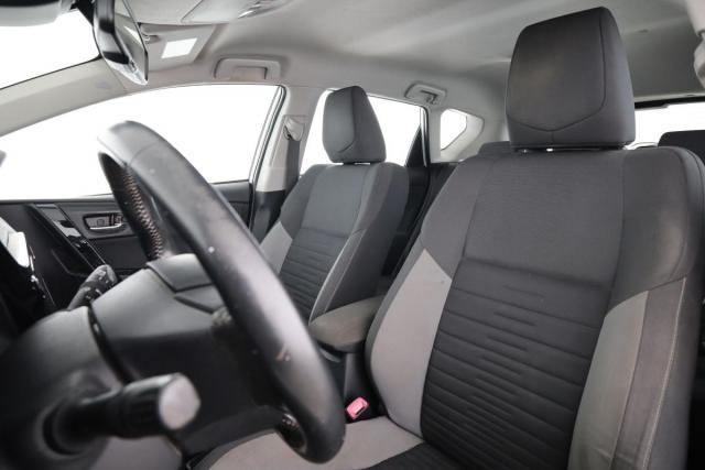 Toyota Auris image 5