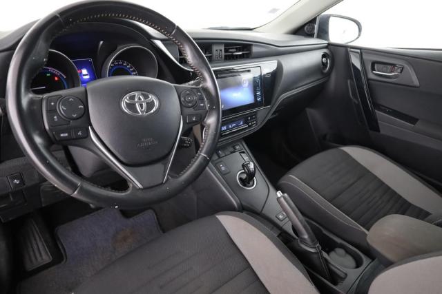 Toyota Auris image 3