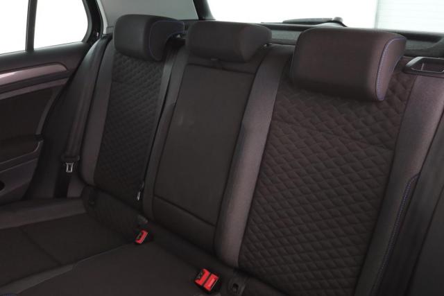 Volkswagen Golf image 5