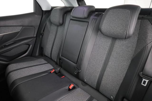 Peugeot 3008 image 6