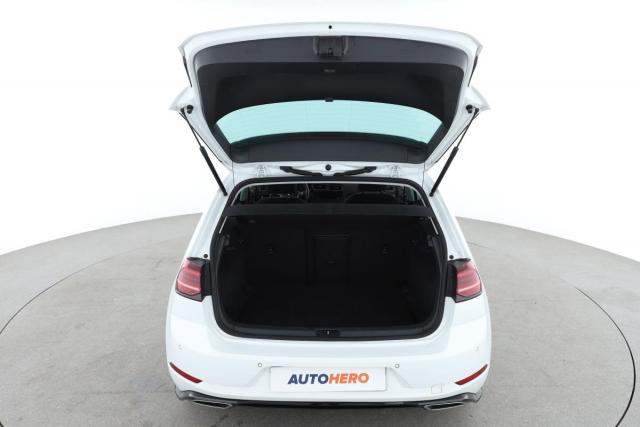 Volkswagen Golf image 6