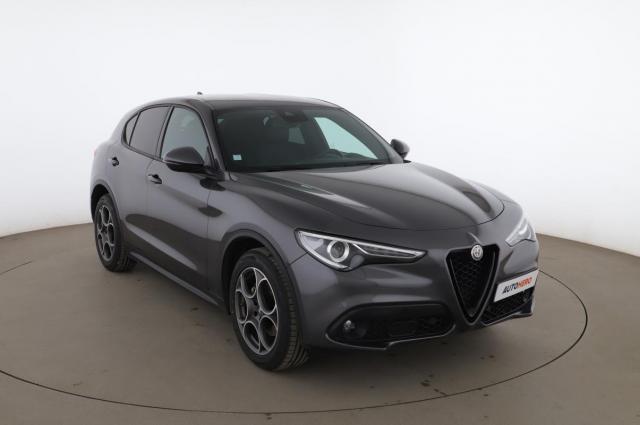 Alfa Romeo Stelvio image 5