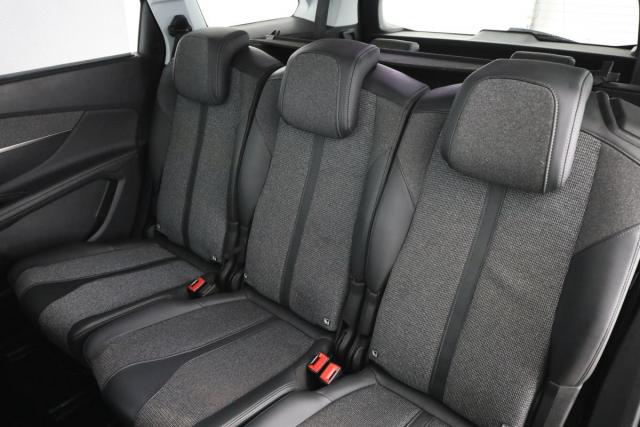Peugeot 5008 image 3