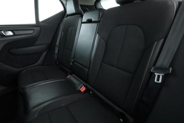 Volvo Xc40 image 9