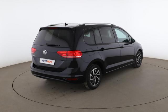 Volkswagen Touran image 9