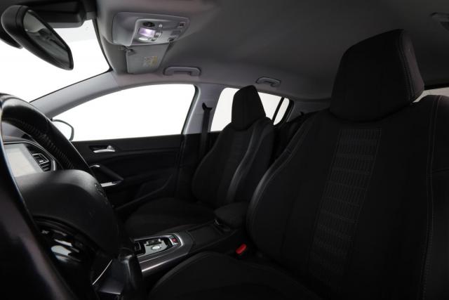 Peugeot 308 image 9