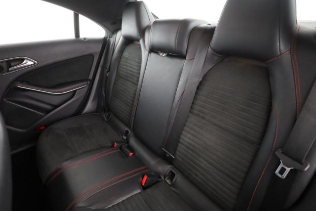 Mercedes Benz Cla image 3