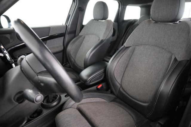 Mini Countryman image 2