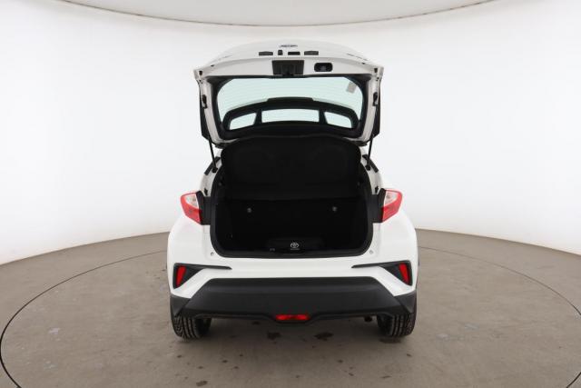 Toyota C-Hr image 5