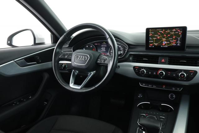 Audi A4 Allroad image 1