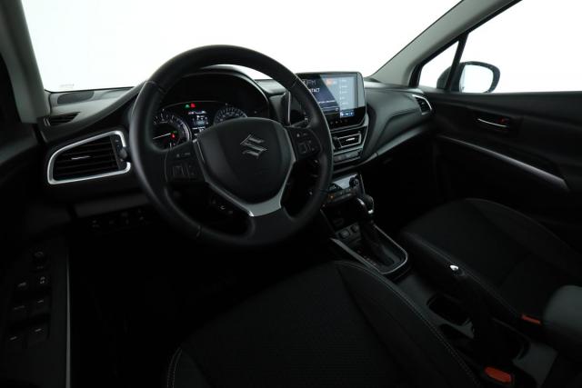 Suzuki S-Cross image 6