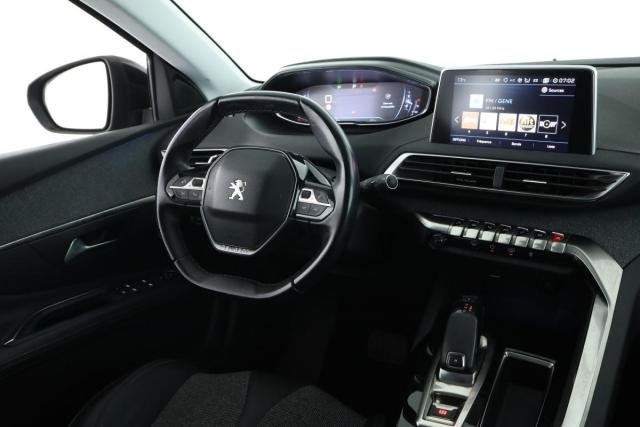 Peugeot 3008 image 2