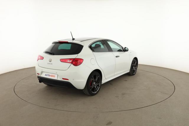 Alfa Romeo Giulietta image 4