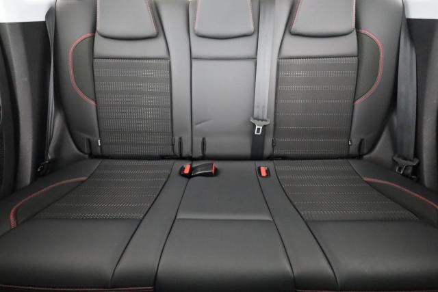 Peugeot 2008 image 9