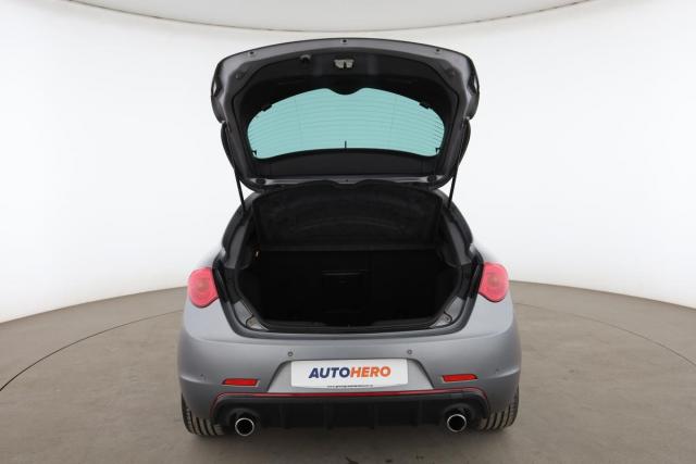 Alfa Romeo Giulietta image 4