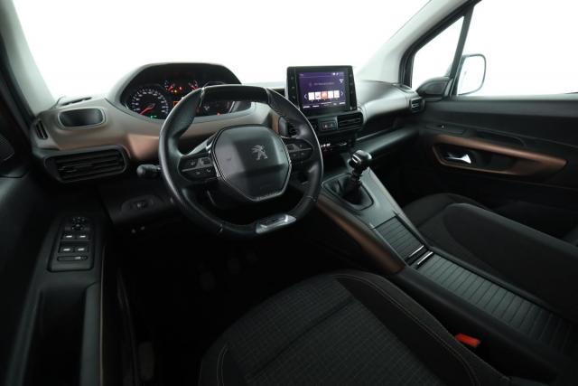 Peugeot Rifter image 1