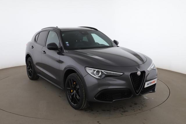Alfa Romeo Stelvio image 9