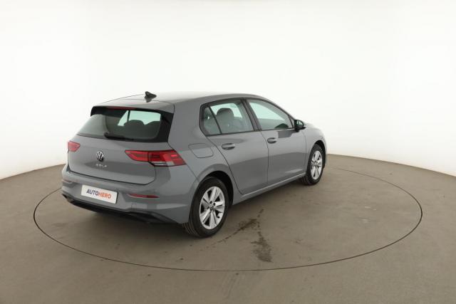 Volkswagen Golf image 8
