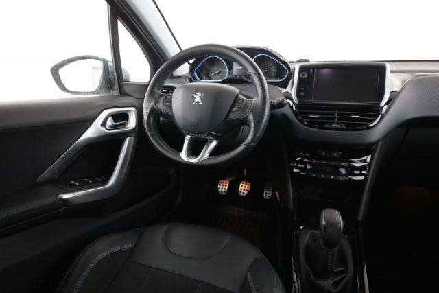 Peugeot 2008 image 8