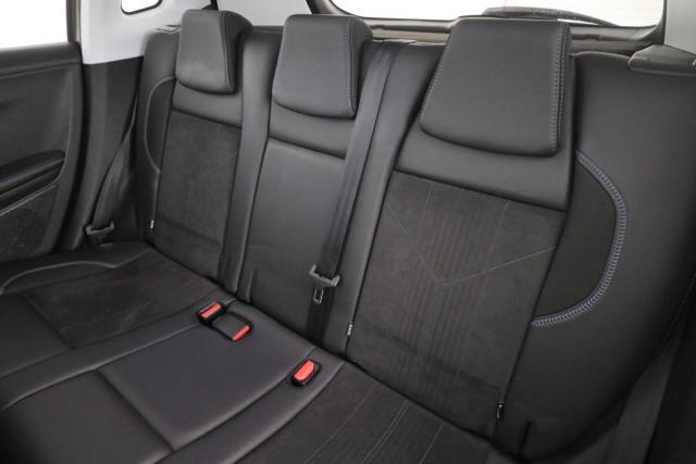 Peugeot 2008 image 4