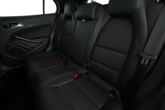 Mercedes Benz Gla image 4