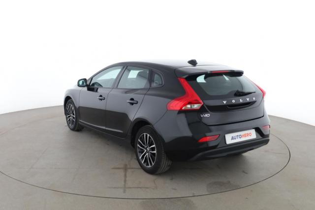 Volvo V40 image 2
