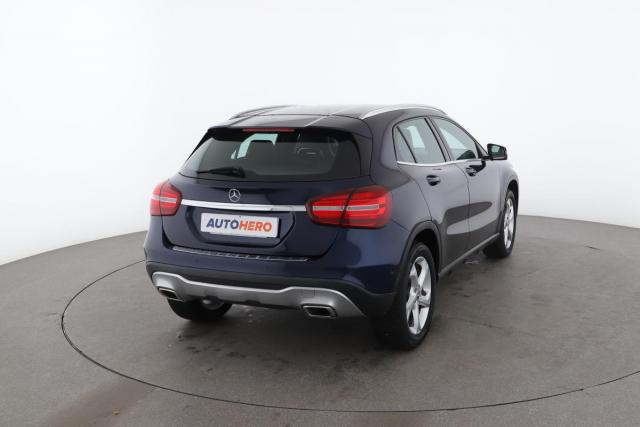 Mercedes Benz Gla image 2