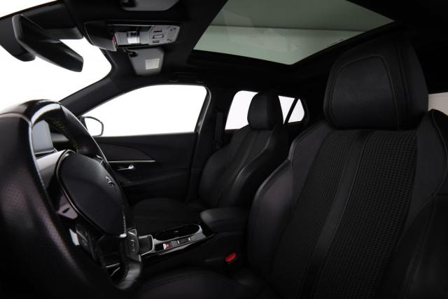 Peugeot 2008 image 9