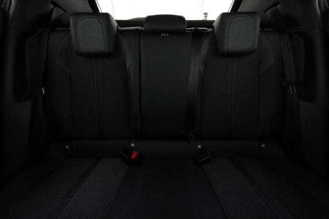 Peugeot 2008 image 2