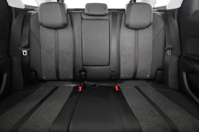 Peugeot 3008 image 6